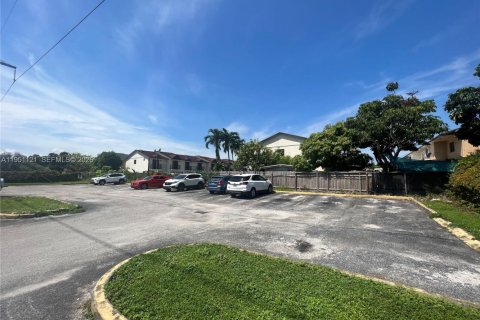 Appartement à louer à Hialeah, Floride: 2 chambres, 75.44 m2 № 2007204 - photo 22