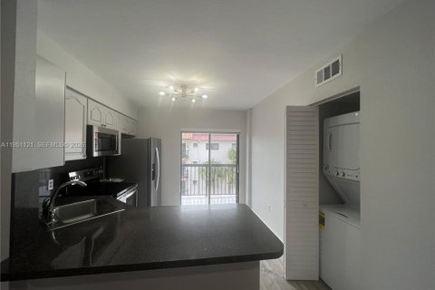 Appartement à louer à Hialeah, Floride: 2 chambres, 75.44 m2 № 2007204 - photo 10