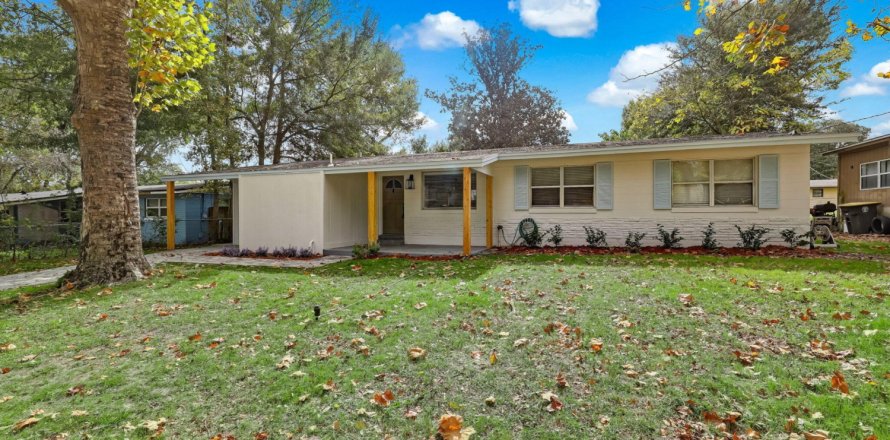 House in Jacksonville, Florida 4 bedrooms, 130.62 sq.m. № 865778