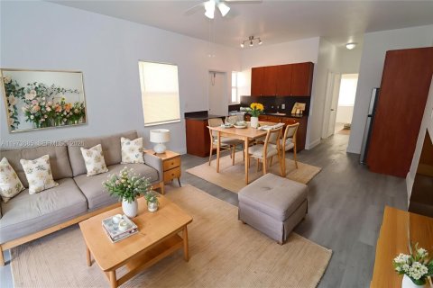 Villa ou maison à louer à Miami Beach, Floride: 1 chambre, 58.06 m2 № 2033329 - photo 3