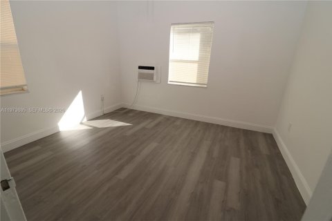 Villa ou maison à louer à Miami Beach, Floride: 1 chambre, 58.06 m2 № 2033329 - photo 6
