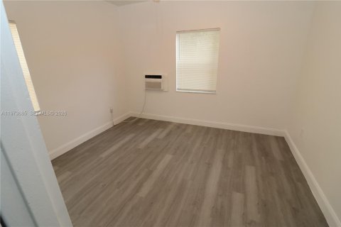 Villa ou maison à louer à Miami Beach, Floride: 1 chambre, 58.06 m2 № 2033329 - photo 22