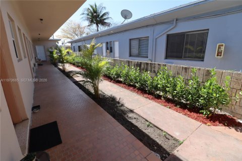 Villa ou maison à louer à Miami Beach, Floride: 1 chambre, 58.06 m2 № 2033329 - photo 27