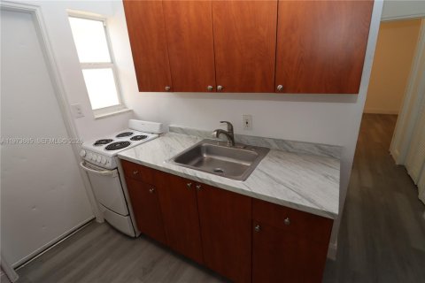 Villa ou maison à louer à Miami Beach, Floride: 1 chambre, 58.06 m2 № 2033329 - photo 17