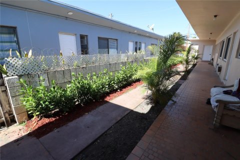 Villa ou maison à louer à Miami Beach, Floride: 1 chambre, 58.06 m2 № 2033329 - photo 29