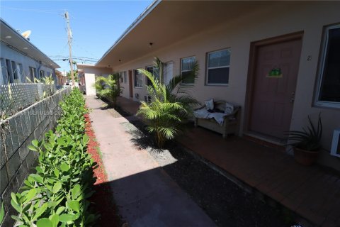 Villa ou maison à louer à Miami Beach, Floride: 1 chambre, 58.06 m2 № 2033329 - photo 28