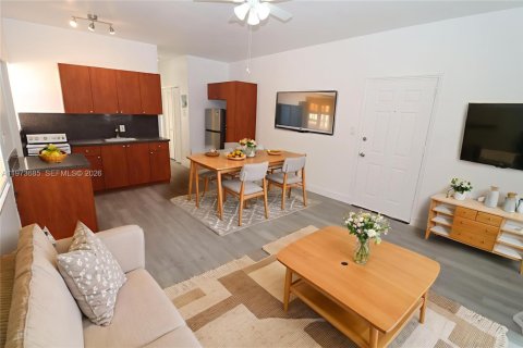Villa ou maison à louer à Miami Beach, Floride: 1 chambre, 58.06 m2 № 2033329 - photo 11
