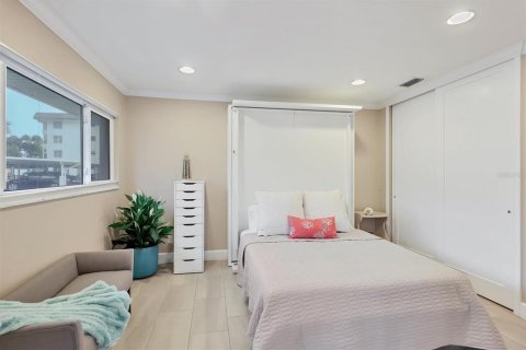 House in Sarasota, Florida 2 bedrooms, 115.38 sq.m. № 1817487 - photo 8