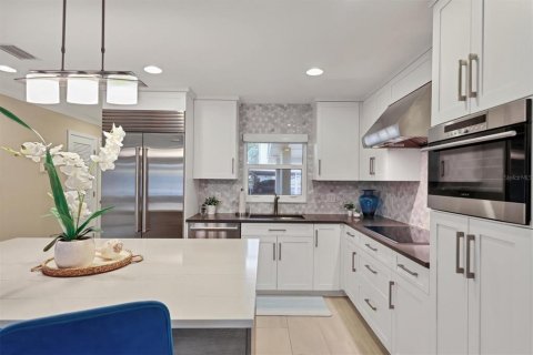 House in Sarasota, Florida 2 bedrooms, 115.38 sq.m. № 1817487 - photo 21