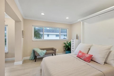 House in Sarasota, Florida 2 bedrooms, 115.38 sq.m. № 1817487 - photo 9