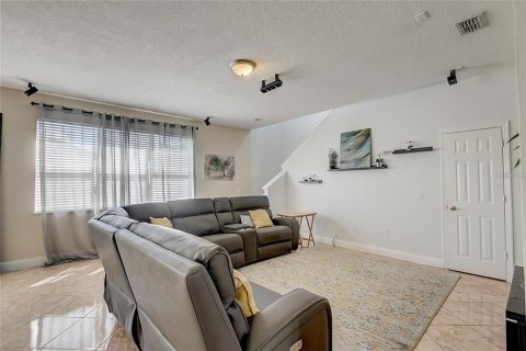 Villa ou maison à vendre à Kissimmee, Floride: 4 chambres, 237.92 m2 № 1787820 - photo 14