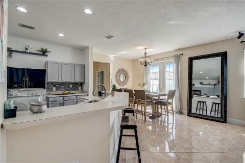 Villa ou maison à vendre à Kissimmee, Floride: 4 chambres, 237.92 m2 № 1787820 - photo 15