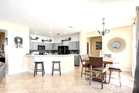 Villa ou maison à vendre à Kissimmee, Floride: 4 chambres, 237.92 m2 № 1787820 - photo 2