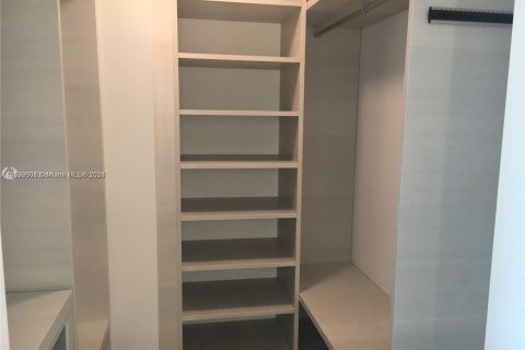 Condominio en venta en Miami, Florida, 2 dormitorios, 113.25 m2 № 1863382 - foto 11