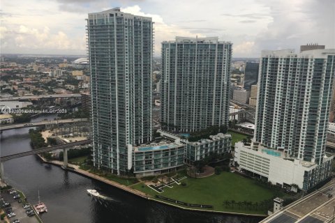 Condominio en venta en Miami, Florida, 2 dormitorios, 113.25 m2 № 1863382 - foto 18