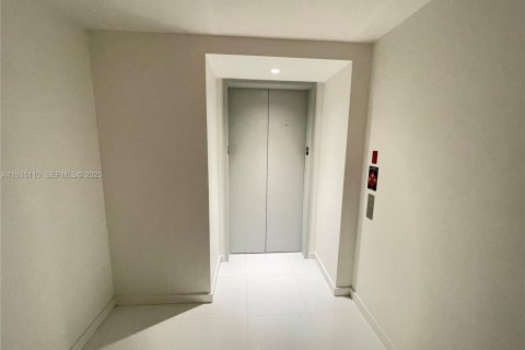 Condominio en venta en Miami, Florida, 2 dormitorios, 144.93 m2 № 1993279 - foto 27