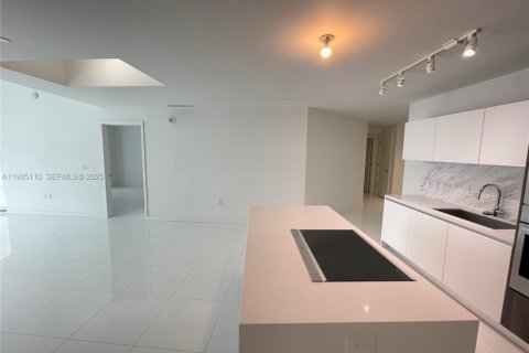 Condominio en venta en Miami, Florida, 2 dormitorios, 144.93 m2 № 1993279 - foto 3