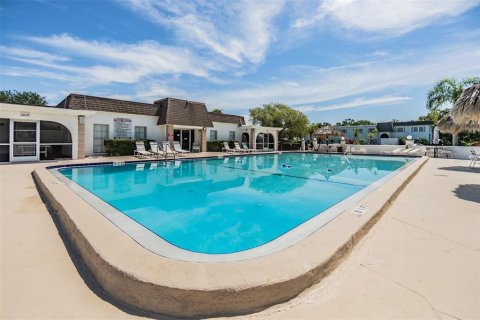 Copropriété à vendre à Clearwater, Floride: 2 chambres, 100.98 m2 № 1805117 - photo 23