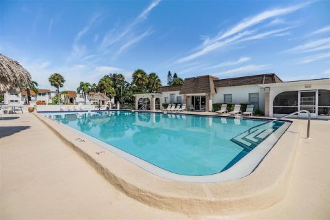 Copropriété à vendre à Clearwater, Floride: 2 chambres, 100.98 m2 № 1805117 - photo 24