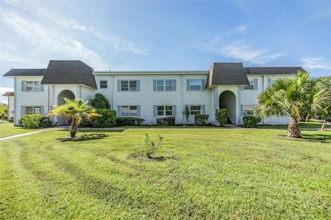 Copropriété à vendre à Clearwater, Floride: 2 chambres, 100.98 m2 № 1805117 - photo 27