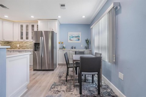 Copropriété à vendre à Clearwater, Floride: 2 chambres, 100.98 m2 № 1805117 - photo 12