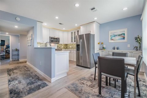 Copropriété à vendre à Clearwater, Floride: 2 chambres, 100.98 m2 № 1805117 - photo 7
