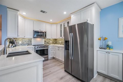 Copropriété à vendre à Clearwater, Floride: 2 chambres, 100.98 m2 № 1805117 - photo 9