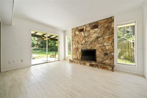 Casa en venta en Tampa, Florida, 4 dormitorios, 181.16 m2 № 1841591 - foto 12