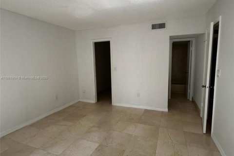 Купить кондоминиум в Плантация, Флорида 2 спальни, 90.12м2, № 1933701 - фото 24