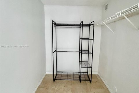 Купить кондоминиум в Плантация, Флорида 2 спальни, 90.12м2, № 1933701 - фото 26