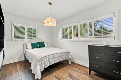 Casa en venta en Palmetto Bay, Florida, 4 dormitorios, 266.91 m2 № 2423073 - foto 7