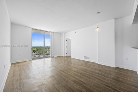 Condo in Hollywood, Florida, 2 bedrooms  № 1920333 - photo 1