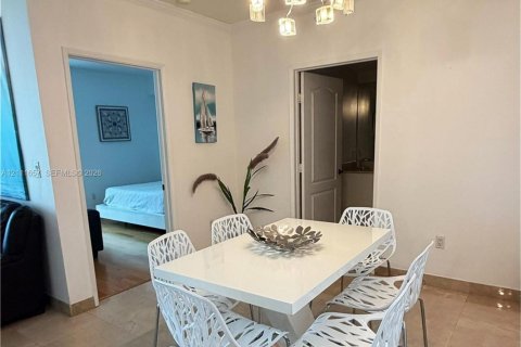 Condominio en venta en Sunny Isles Beach, Florida, 3 dormitorios, 111.48 m2 № 2434358 - foto 4
