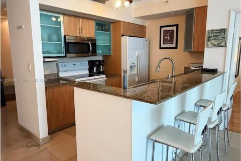 Condominio en Sunny Isles Beach, Florida, 3 dormitorios  № 2434358