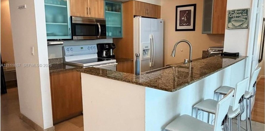 Condominio en Sunny Isles Beach, Florida, 3 dormitorios  № 2434358