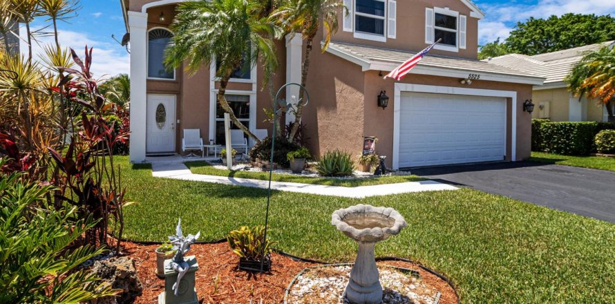 Casa en Coconut Creek, Florida 3 dormitorios, 168.62 m2 № 2252389