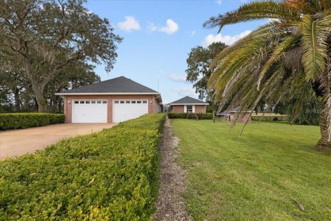 House in Chiefland, Florida 4 bedrooms, 269.23 sq.m. № 2144079 - photo 7