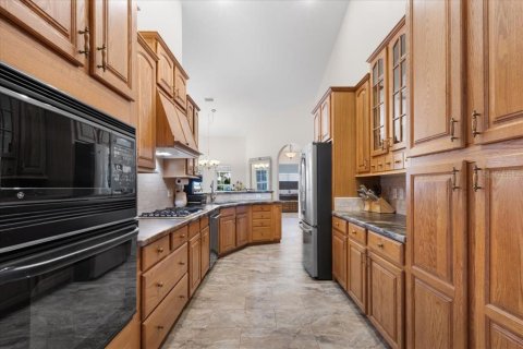 House in Chiefland, Florida 4 bedrooms, 269.23 sq.m. № 2144079 - photo 25
