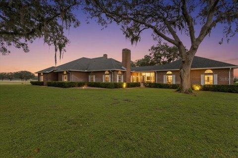 House in Chiefland, Florida 4 bedrooms, 269.23 sq.m. № 2144079 - photo 2