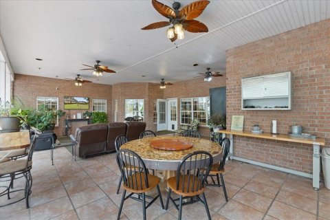 House in Chiefland, Florida 4 bedrooms, 269.23 sq.m. № 2144079 - photo 20