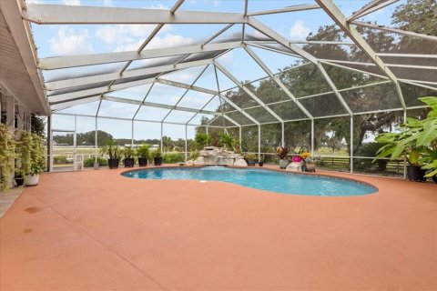 House in Chiefland, Florida 4 bedrooms, 269.23 sq.m. № 2144079 - photo 15