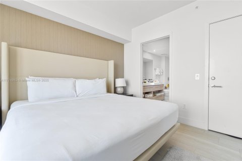 Copropriété à louer à Hollywood, Floride: 2 chambres, 98.48 m2 № 1738215 - photo 10