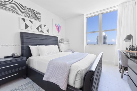 Copropriété à louer à Hollywood, Floride: 2 chambres, 98.48 m2 № 1738215 - photo 7