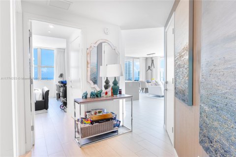 Copropriété à louer à Hollywood, Floride: 2 chambres, 98.48 m2 № 1738215 - photo 6