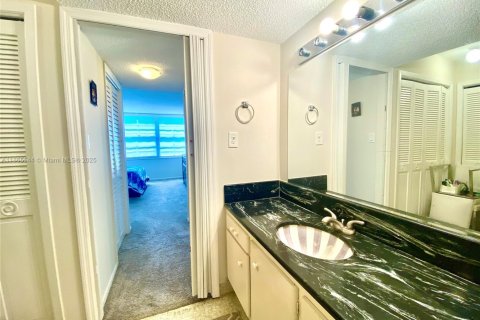 Copropriété à vendre à Aventura, Floride: 1 chambre, 93.37 m2 № 1979207 - photo 24