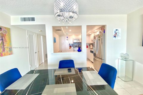 Copropriété à vendre à Aventura, Floride: 1 chambre, 93.37 m2 № 1979207 - photo 11