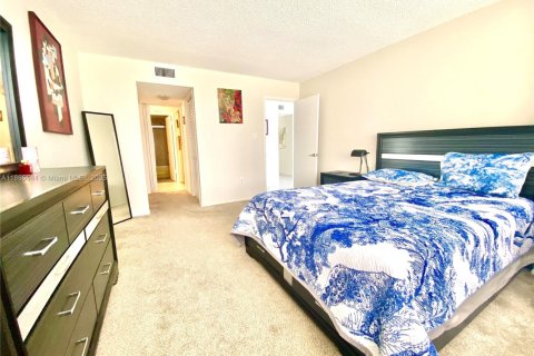 Copropriété à vendre à Aventura, Floride: 1 chambre, 93.37 m2 № 1979207 - photo 17