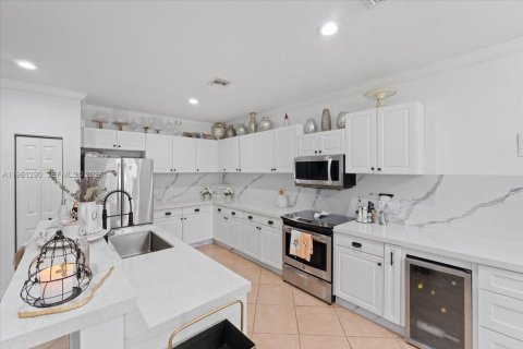 House in Homestead, Florida 4 bedrooms, 231.7 sq.m. № 2022082 - photo 4