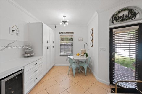 House in Homestead, Florida 4 bedrooms, 231.7 sq.m. № 2022082 - photo 10