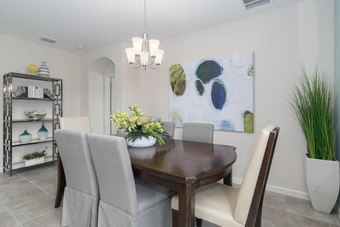 House in Port St. Lucie, Florida 4 bedrooms, 178 sq.m. № 2434253 - photo 3